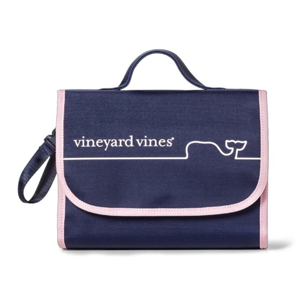 •NWT• Vineyard vines changing pad